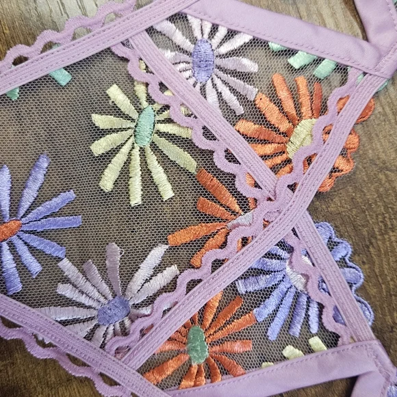 NWT For Love & Lemons x VS Gia Thong Panty Size Large - Picture 10 of 16